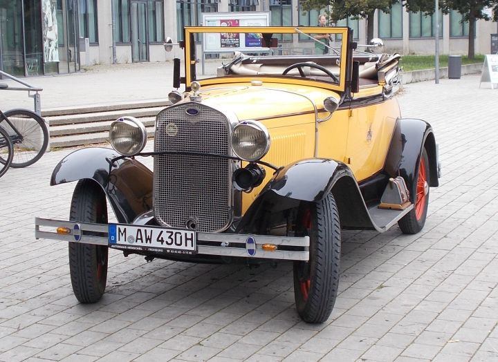 Ford_1934_01e.jpg
