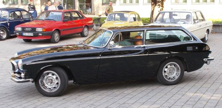 Volvo_P1800ES_02c.jpg