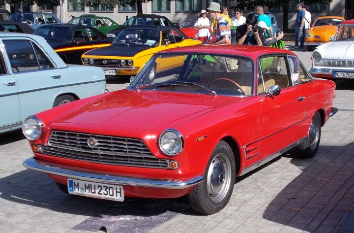 Fiat_2300S_Coupe_02b2c.jpg