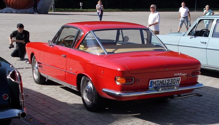 Fiat_2300S_Coupe_02c.jpg