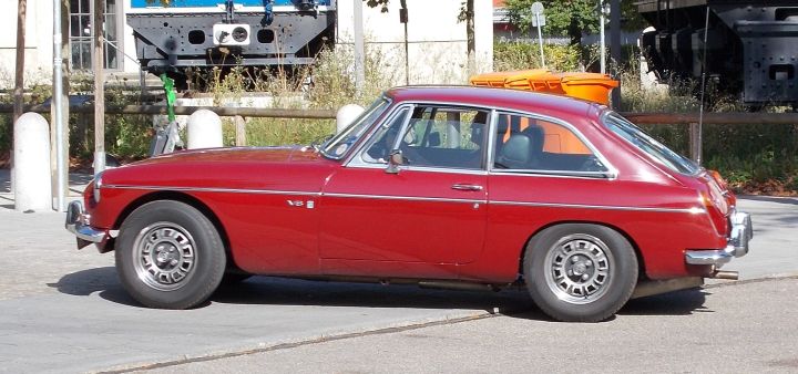 MGB_GT_V8_01d.jpg