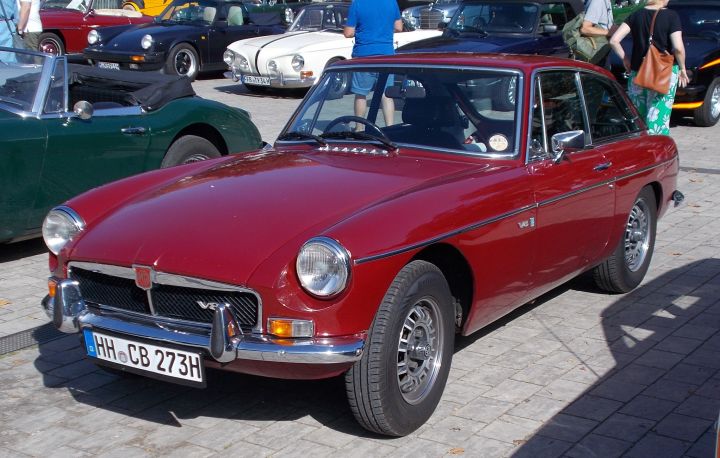 MGB_GT_V8_01g.jpg