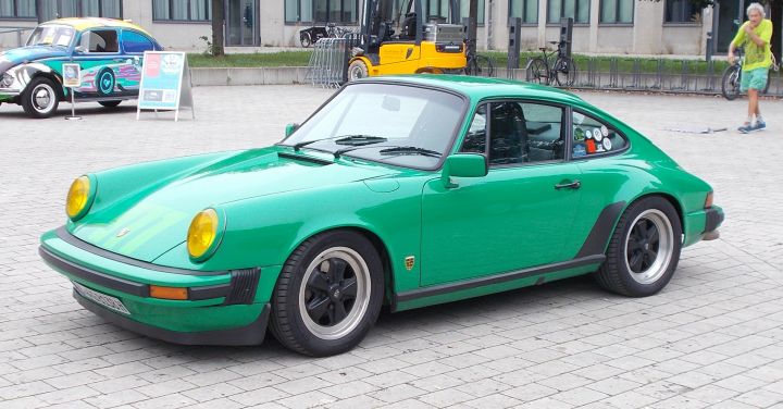 Porsche_911_04a.jpg