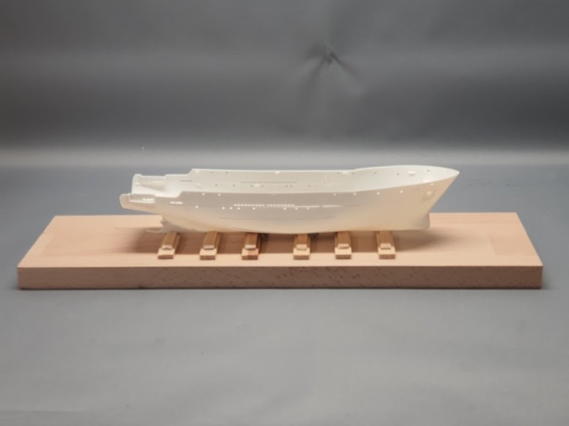 15. Rumpf auf  Präsentationsbrett.jpg