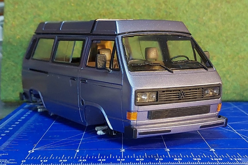 Mit Spiegel und Scheibenwischer