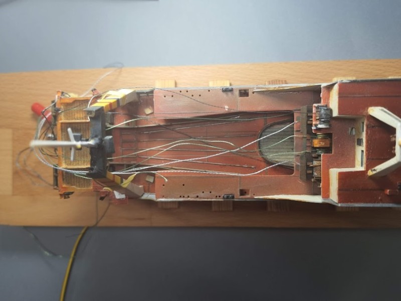 Trossen und Leinen auf dem Fangdeck