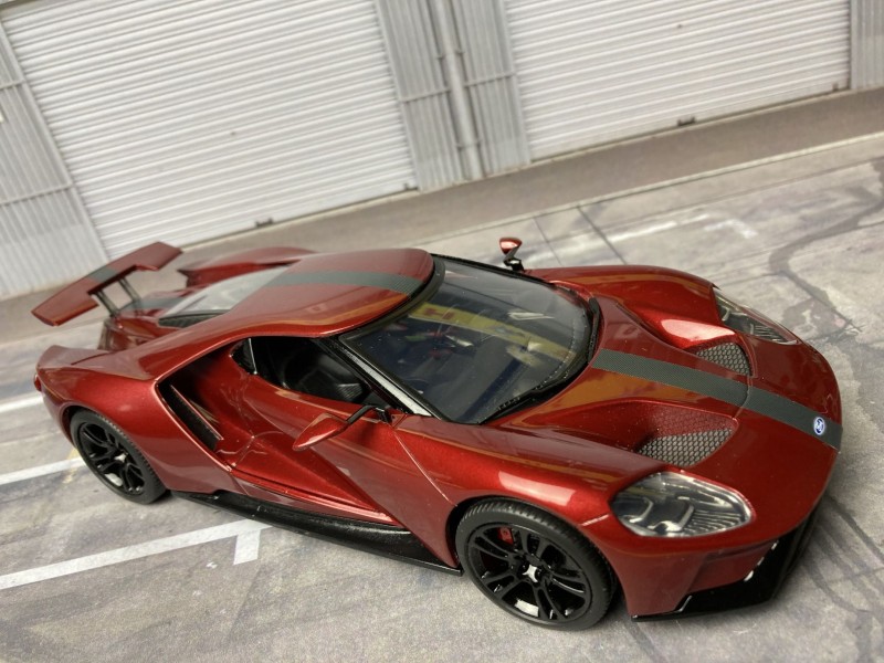 jpeg-optimizer_Revell Ford GT.jpg