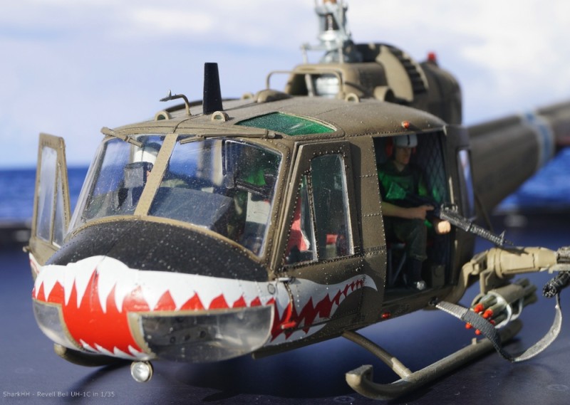 04960_Bell UH-1C 03.jpg