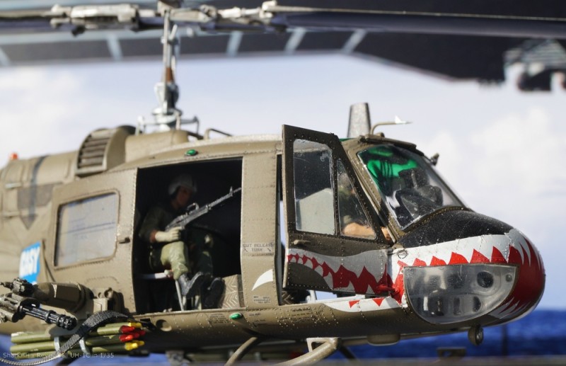 04960_Bell UH-1C 11.jpg