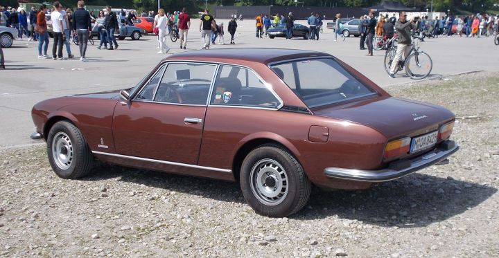 Peugeot_504_03b.jpg