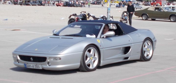 Ferrari_10c.jpg