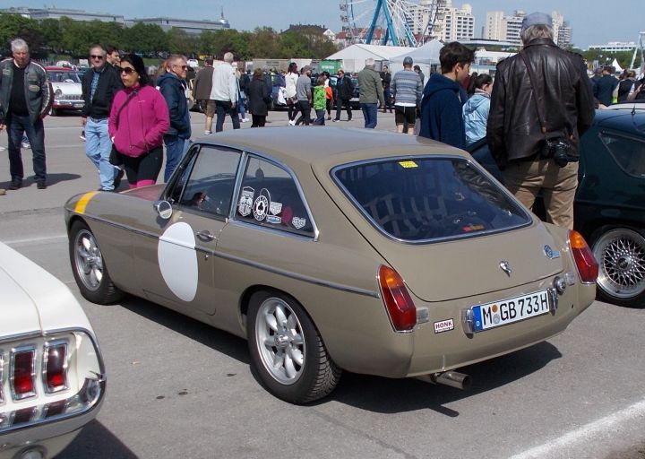 MGB_GT_02c.jpg