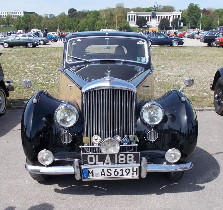 Bentley_02a.jpg
