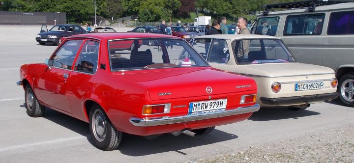 Opel_Rekord_04b.jpg
