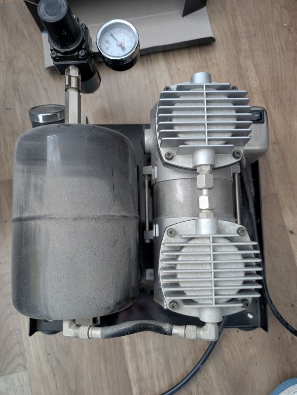 PXL_20250515_111229230.jpg (344.06 KiB) 4799 mal betrachtet Da hilft auch kein Swiffer mehr