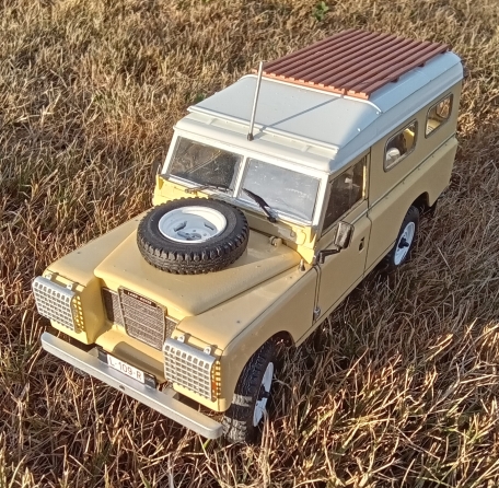land rover 02.jpg