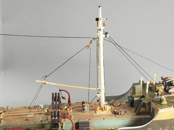 13.4 vorderer Mast.jpg