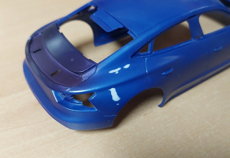 Bearbeitete Senkstellen und Trennstellen, Heckspoiler herausgetrennt und Öffnung verschlossen