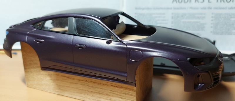 Karosserie mit Merlin lackiert