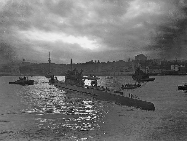 German_submarine_U-190.jpg
