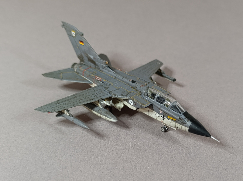 panavia-tornado-ids-revell.jpg