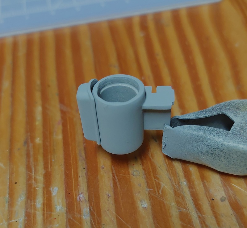 "neues" Gehäuse, geklebt, gespachtelt und lackiert mit #76