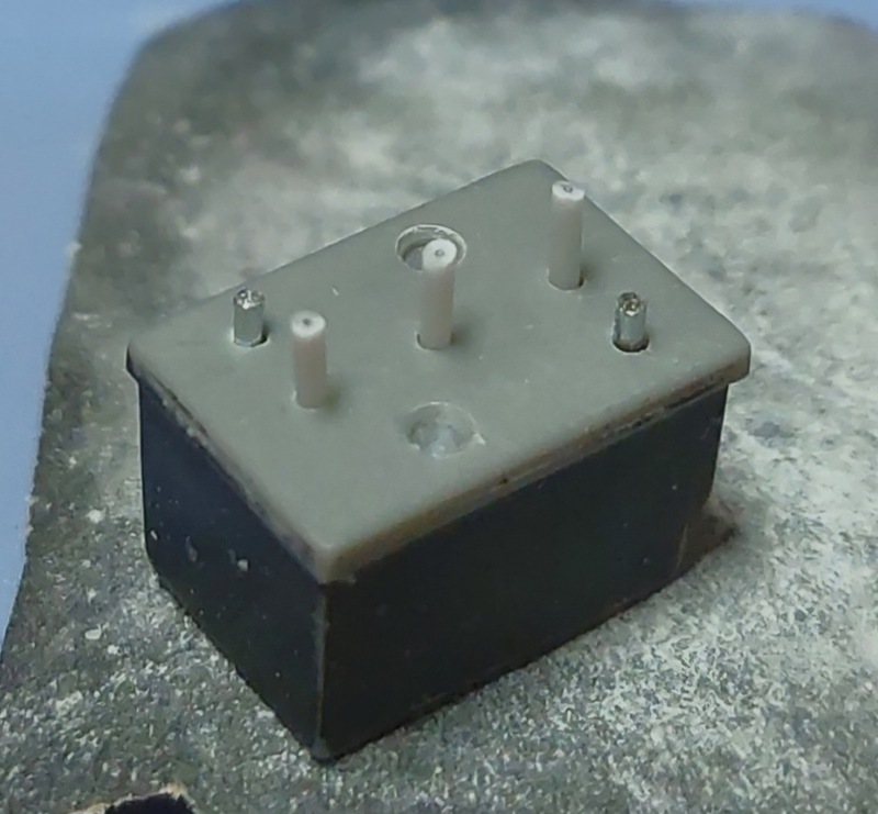 Wartungsschrauben und Pole in Vorbereitung